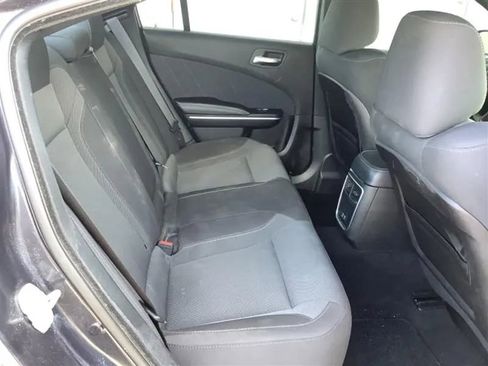 Used 2019 Dodge Charger SXT image 11