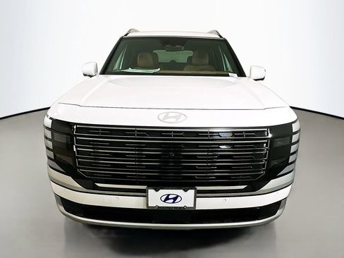 New 2026 Hyundai Palisade Calligraphy FWD image 2