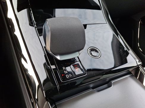 New 2026 Land Rover Range Rover Sport Dynamic SE image 11