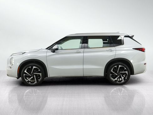 Used 2022 Mitsubishi Outlander SEL AWD/4WD image 2