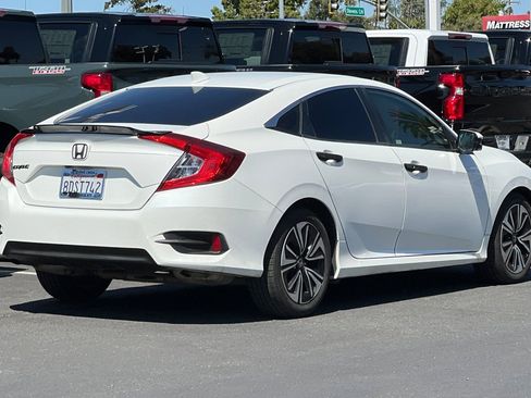Used 2018 Honda Civic EX-T image 5