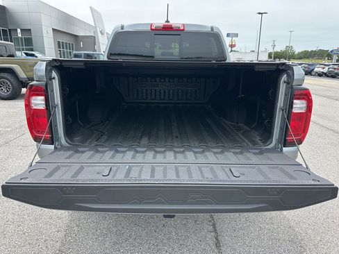 Used 2024 GMC Canyon Denali AWD/4WD image 10