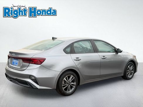 Used 2024 Kia Forte LXS FWD image 8