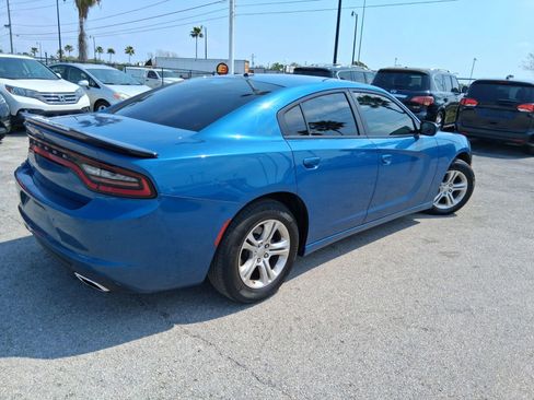Used 2022 Dodge Charger SXT image 5