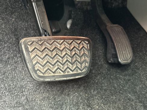 Used 2012 Toyota Prius Five image 43