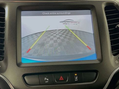 Used 2021 Jeep Cherokee Trailhawk w/ Trailer Tow Group image 14