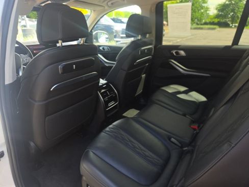 Used 2023 BMW X7 xDrive40i AWD/4WD image 27