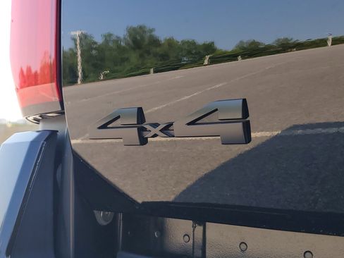 Used 2024 Toyota Tacoma TRD Off-Road AWD/4WD image 9