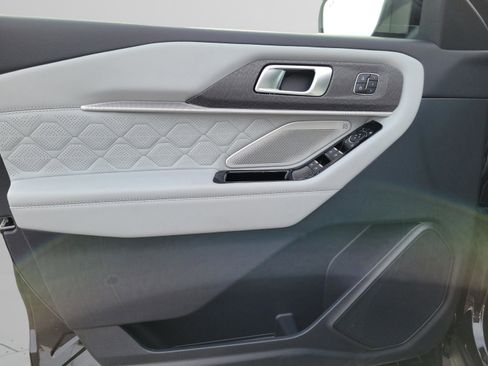 New 2026 Ford Explorer Platinum AWD/4WD image 17
