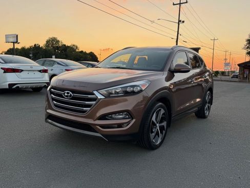 Used 2016 Hyundai Tucson Limited FWD image 3