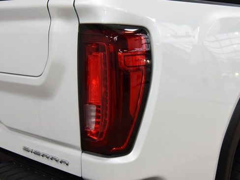 Used 2022 GMC Sierra 3500 Denali w/ Denali Ultimate Package image 22