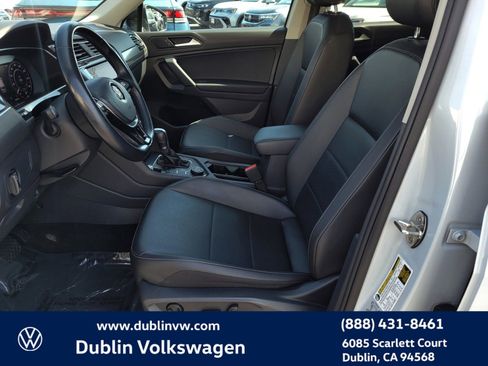 Used 2019 Volkswagen Tiguan SEL w/ 3rd Row Seat Package image 17
