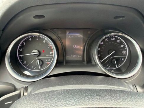 Used 2020 Toyota Camry SE w/ Carpet Mat Package FWD image 27