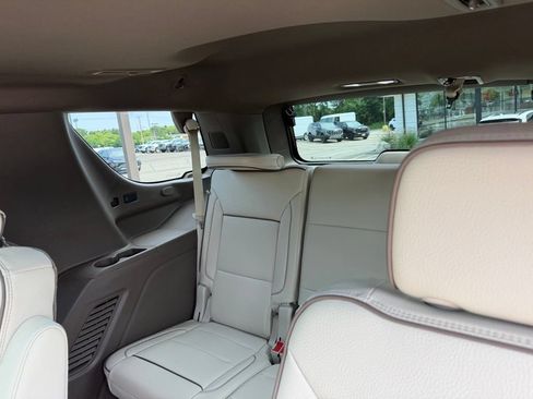 New 2026 GMC Yukon Denali w/ Advanced Technology Package AWD/4WD image 8