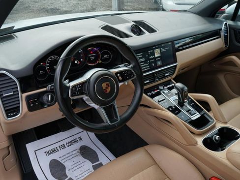 Used 2020 Porsche Cayenne AWD/4WD image 23