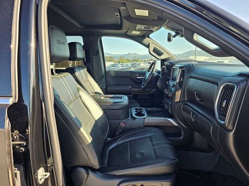 Used 2020 Chevrolet Silverado 1500 High Country w/ Technology Package image 10