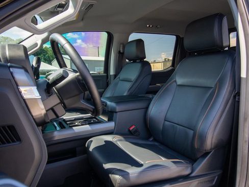Used 2026 Ford F250 Lariat w/ Tremor Off-Road Package AWD/4WD image 9