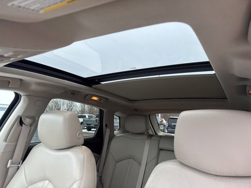 Used 2012 Cadillac SRX Luxury image 13