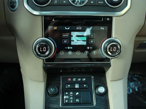 Used 2015 Land Rover LR4 HSE LUX AWD/4WD image 17