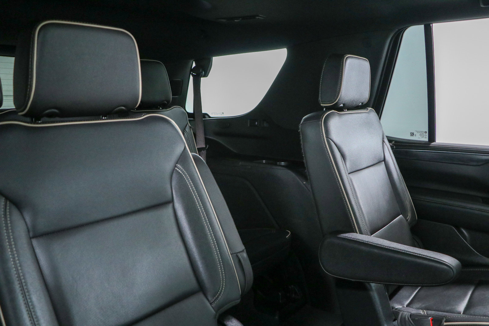 Used 2022 GMC Yukon SLT w/ SLT Premium Package RWD image 32
