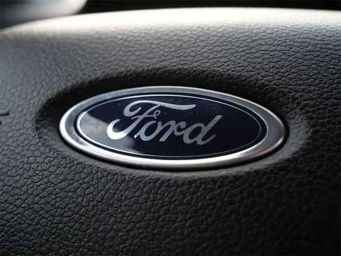 Certified 2025 Ford Ranger Lariat w/ Black Appearance Package image 27