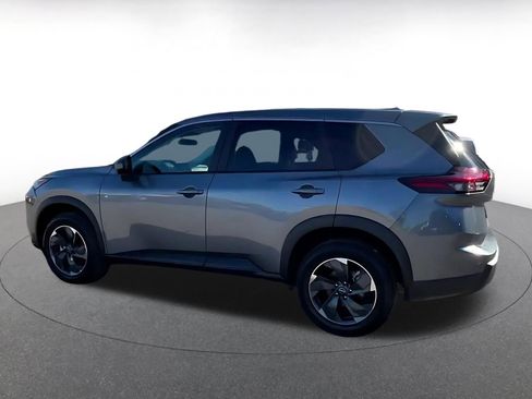 Used 2025 Nissan Rogue SV image 9