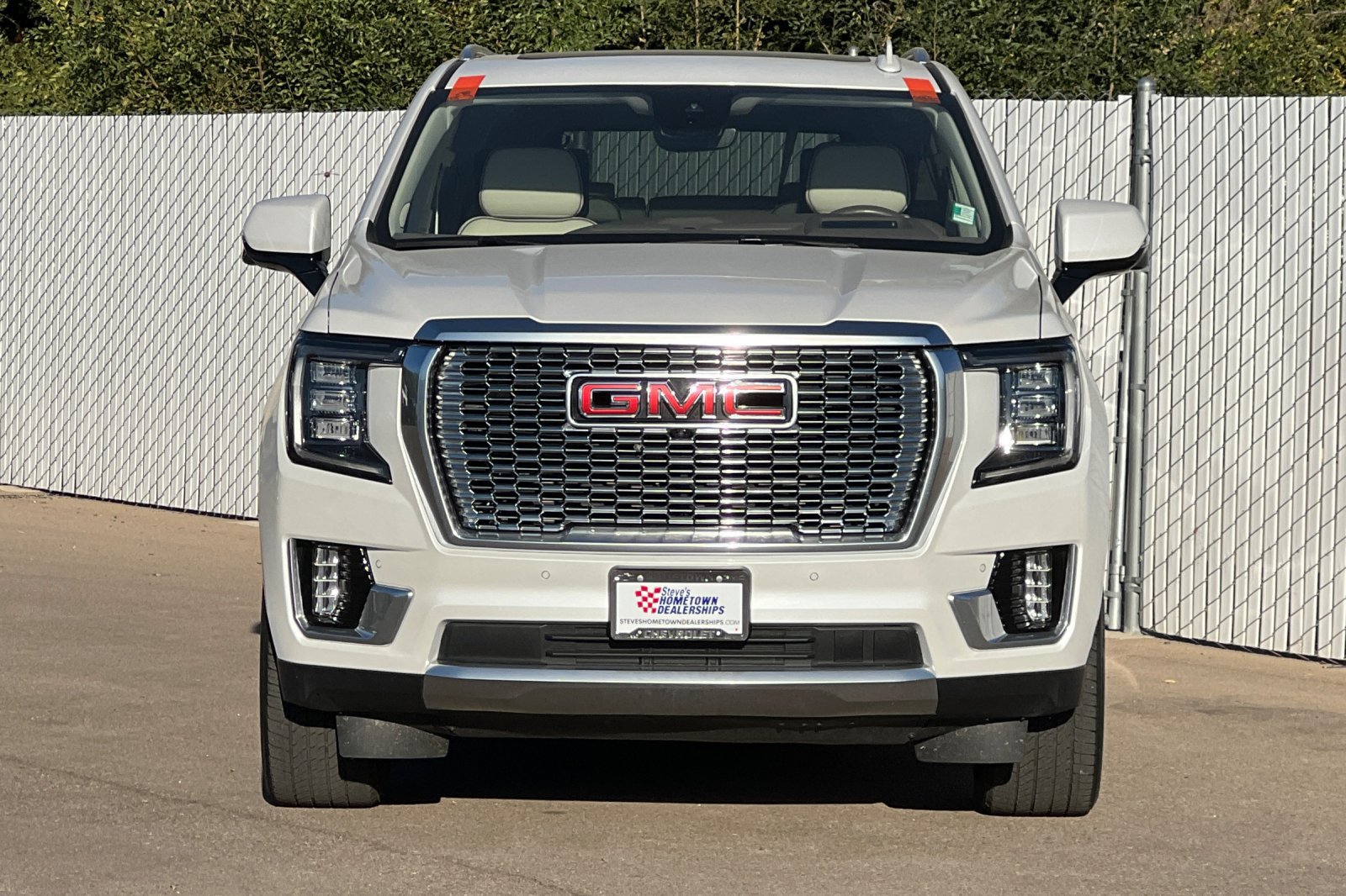 Used 2024 GMC Yukon XL Denali w/ Advanced Technology Package AWD/4WD image 6