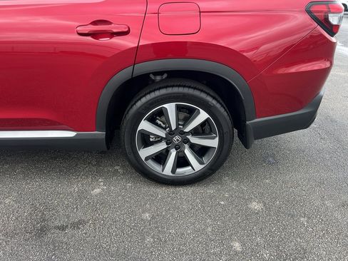 Certified 2025 Honda Pilot Touring image 8