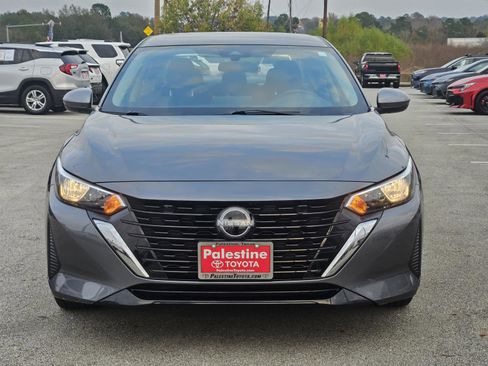 Used 2025 Nissan Sentra SV image 2