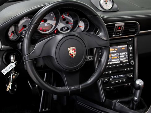 Used 2011 Porsche 911 Turbo image 10