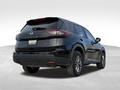 Used 2024 Nissan Rogue S image 3