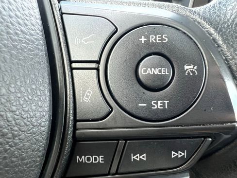 Used 2022 Toyota Corolla LE image 27