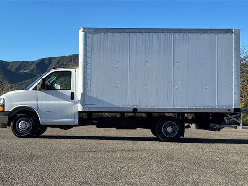 New 2025 Chevrolet Express 3500 w/ Power Convenience Package image 7