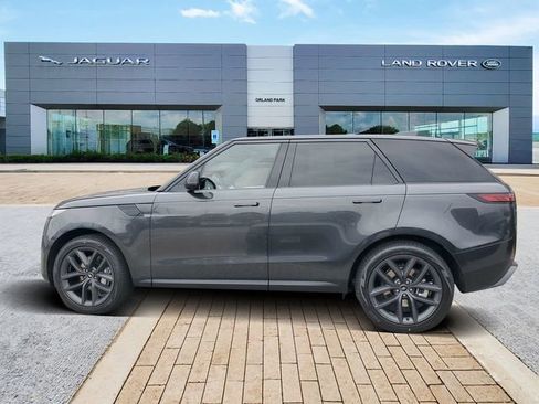 Used 2025 Land Rover Range Rover Sport SE AWD/4WD image 7