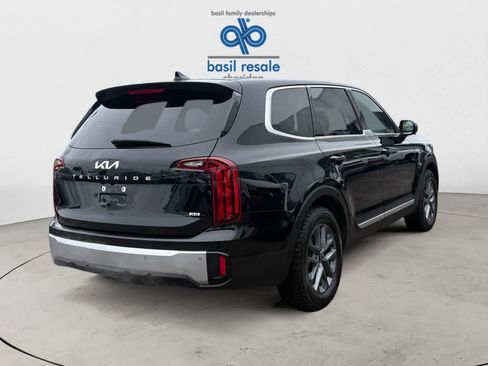 Used 2023 Kia Telluride LX image 6
