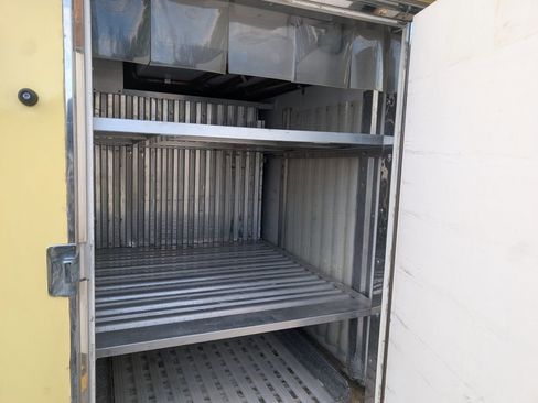 Used 2019 Ford E-450 and Econoline 450 Super Duty w/ Power Windows & Locks Group image 38