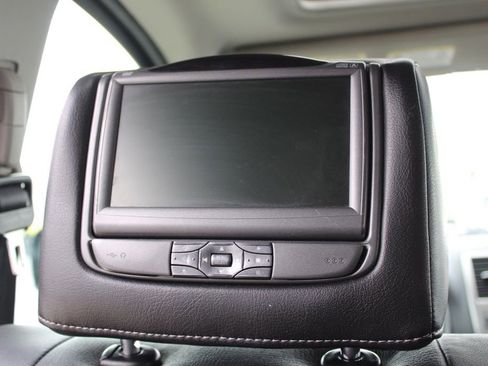 Used 2013 Nissan Armada Platinum image 30