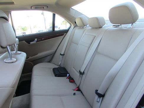 Used 2011 Mercedes-Benz C 300 Sedan image 22