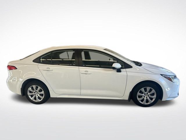 Used 2023 Toyota Corolla LE FWD image 6