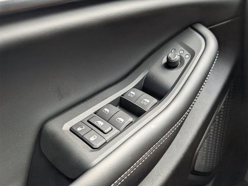 New 2025 Jeep Grand Cherokee Altitude AWD/4WD image 12