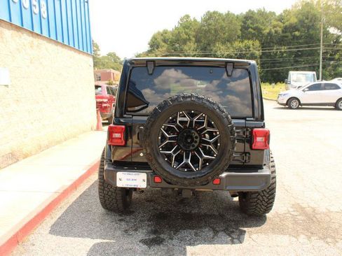 Used 2019 Jeep Wrangler Unlimited Sahara w/ Quick Order Package 24M Moab AWD/4WD image 5