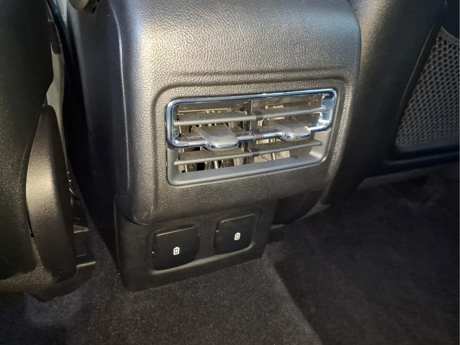 Used 2024 Lincoln Corsair FWD w/ Equipment Group 101A image 10