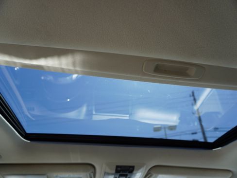 Used 2022 Lexus GX 460 Premium w/ Premium Package AWD/4WD image 19