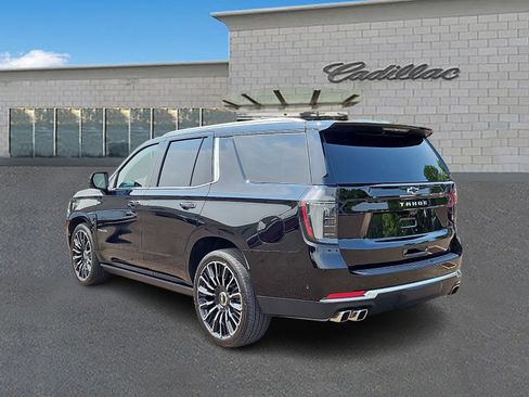 Used 2026 Chevrolet Tahoe High Country AWD/4WD image 6