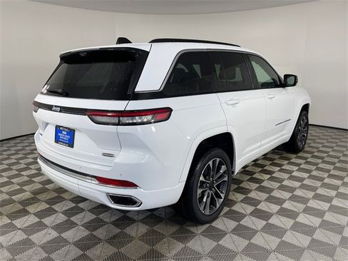 New 2025 Jeep Grand Cherokee Overland w/ Luxury Tech Group IV image 25