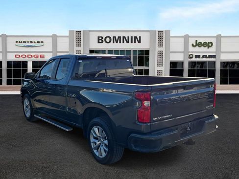 Used 2019 Chevrolet Silverado 1500 Custom w/ Custom Value Package image 4