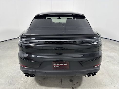 New 2026 Porsche Cayenne S image 6