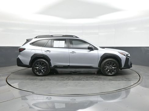 Used 2025 Subaru Outback Onyx Edition XT image 8
