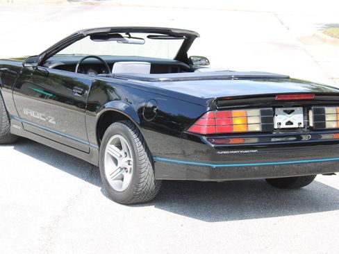 Used 1988 Chevrolet Camaro LT RWD image 7