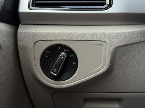 Used 2022 Volkswagen Atlas SE w/ Panoramic Sunroof Package AWD/4WD image 50